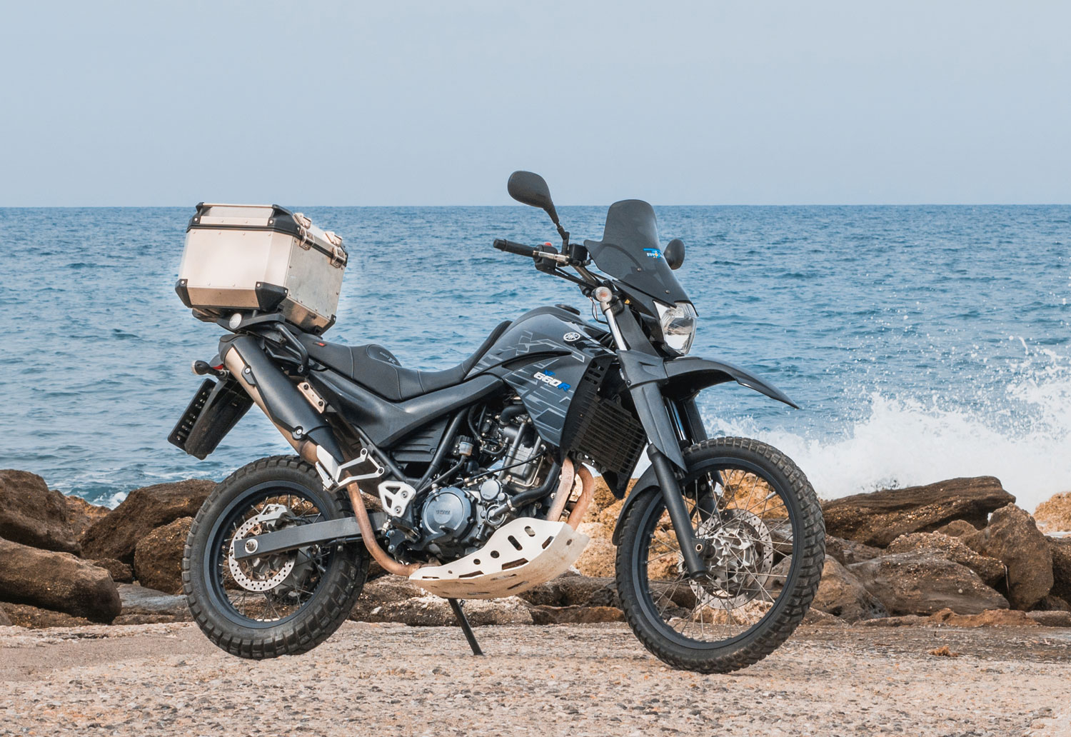 Rent a Yamaha XT660R adventure motorcycle in Heraklion - Chania . 